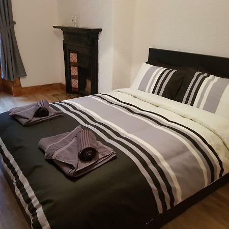 Rozina Apartment Пейсли Экстерьер фото